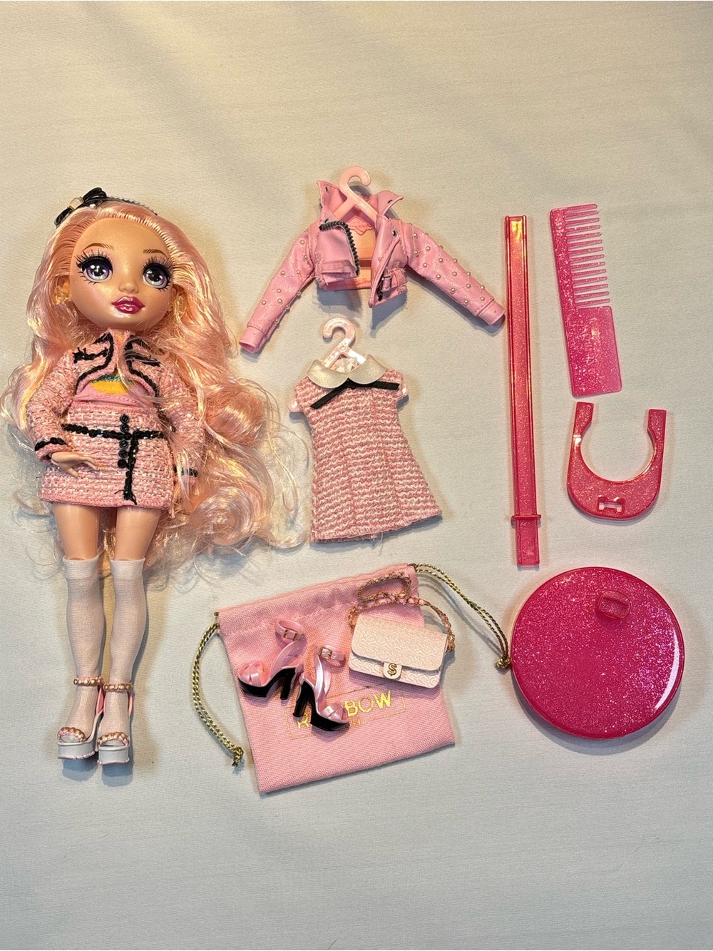 Rainbow High Bella Parker Series 2 Doll - Complete Outfits & Accessories